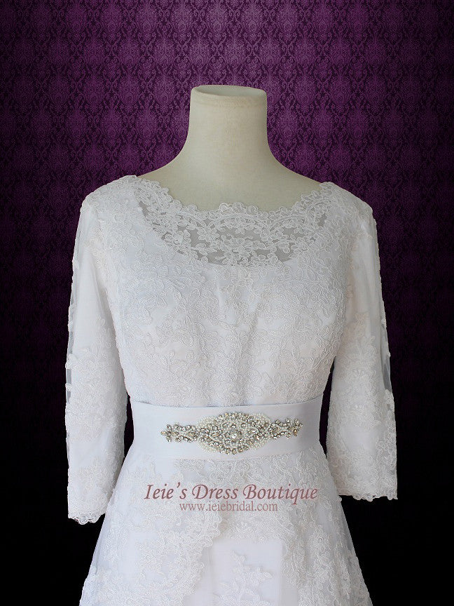 Modest Wedding Dress with Long Sleeves Vintage Lace Wedding Dress with Jewel Neck | Avina