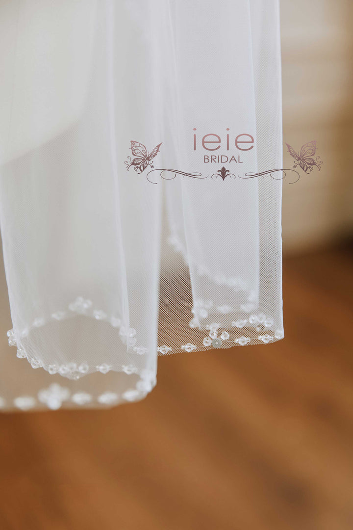 Short Fingertip Wedding Veil with Crystal Beads VG3041