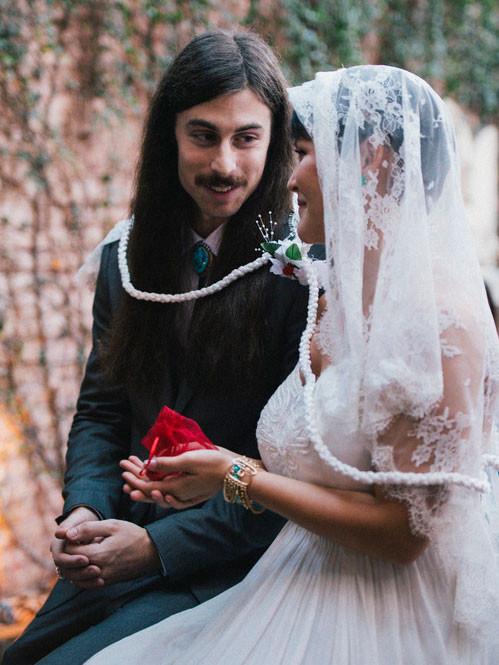 Should You Wear a Wedding Veil?