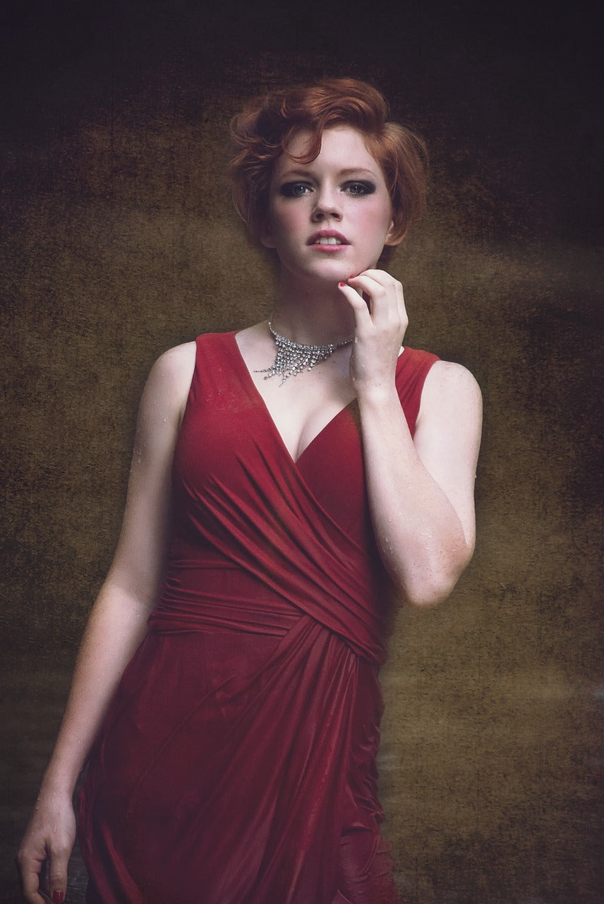 5 Bridesmaid Dresses for a Glam Wedding