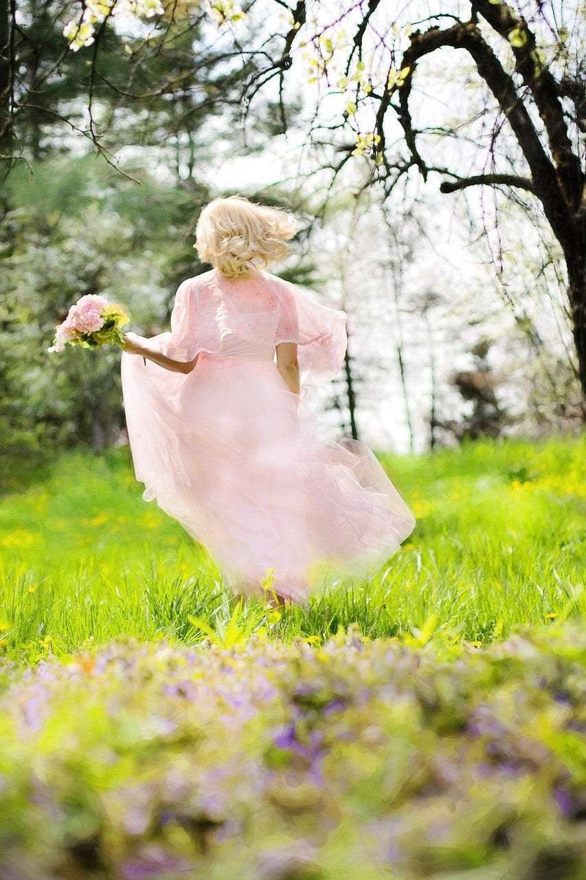 5 Reasons to Fall for a Blush Pink Wedding Dress