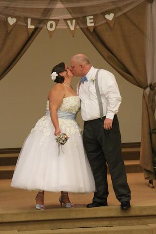 Jennifer's Retro Wedding