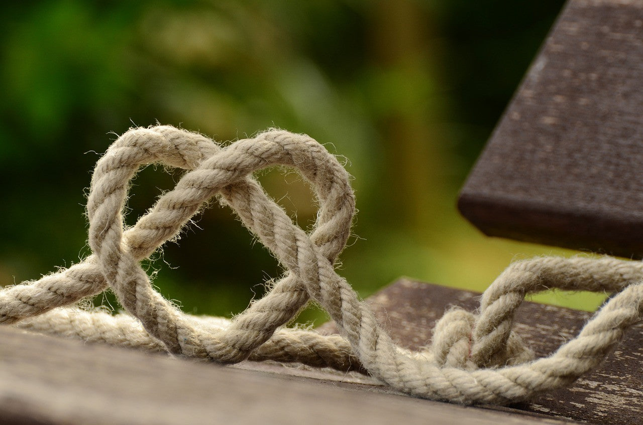 Tying the Knot: 5 Ways to Fill Your Wedding with the Symbol of Love