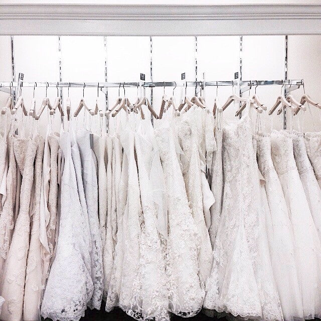 Find a Perfect Custom Wedding Dress at an Online Shopping Event