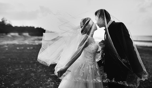 5 Details That Create the Most Romantic Wedding Dress Ever