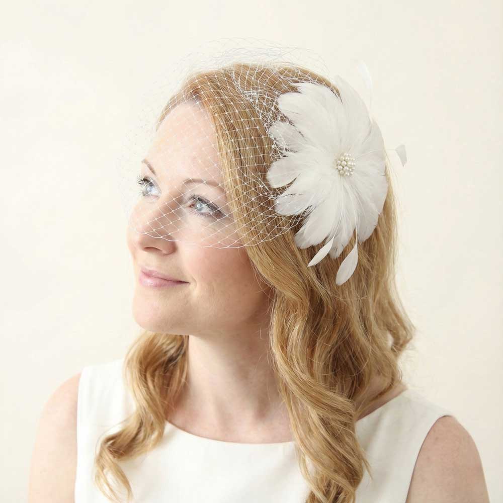 Ivory Bird Cage Veil with Feather Flower VG1032