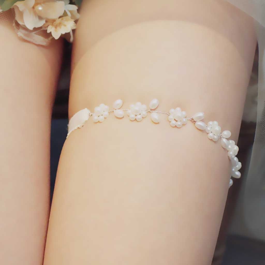 Ivory Pearl Floral Garter GT2020