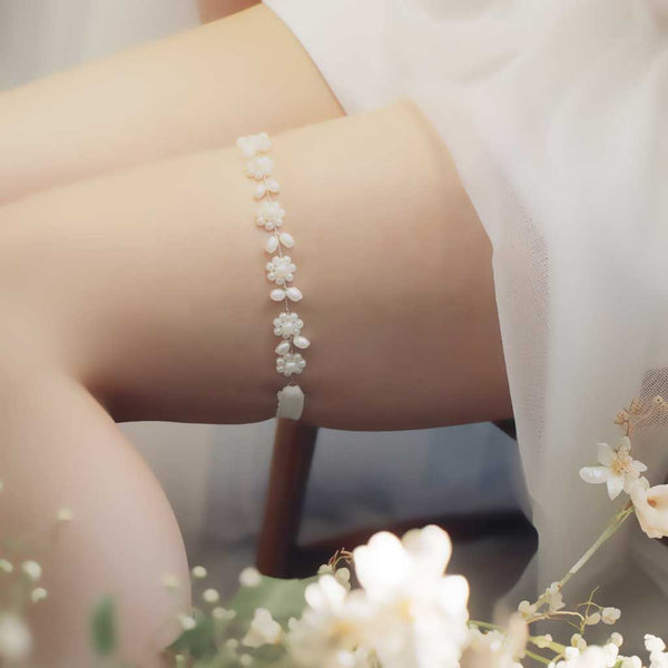 Ivory Pearl Floral Garter GT2020