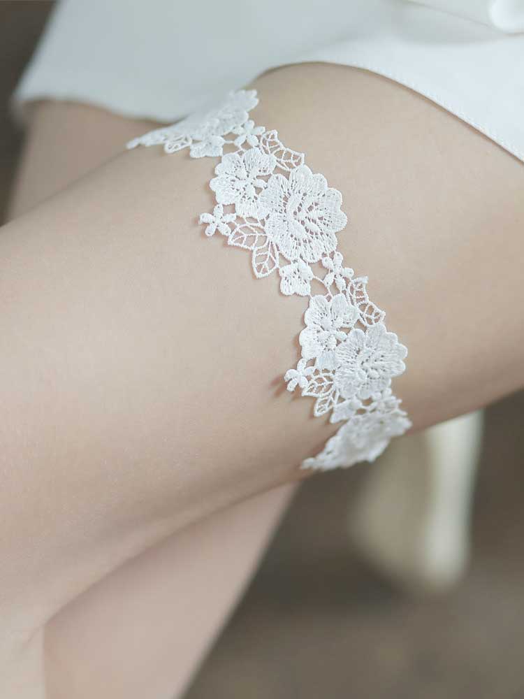 White Wedding Lace Garter for Brides | GT2016