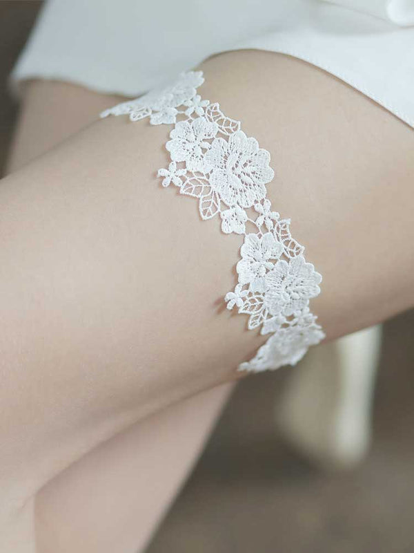 White Wedding Lace Garter for Brides | GT2016