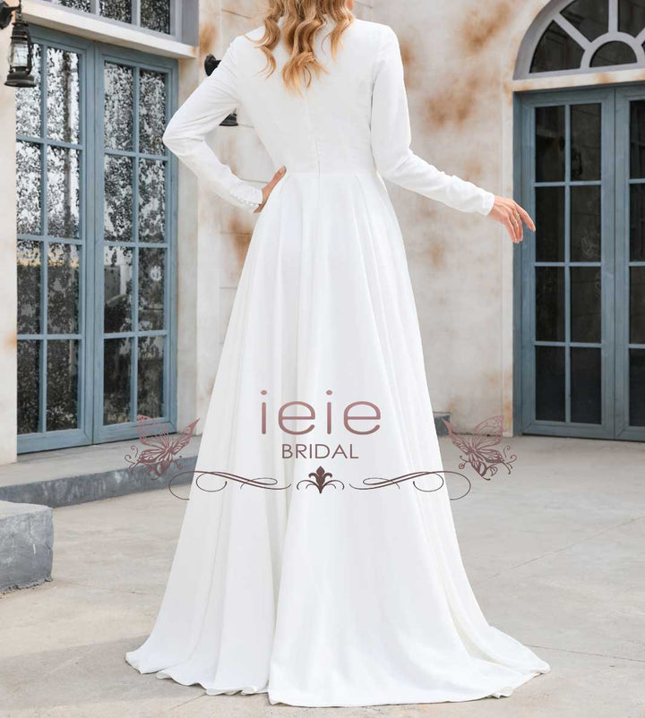Minimal Simple Crepe Wedding Dress with Long Sleeves X1001 ieie Minimal Simple Crepe Wedding Dress with Long Sleeves X1001 ieie