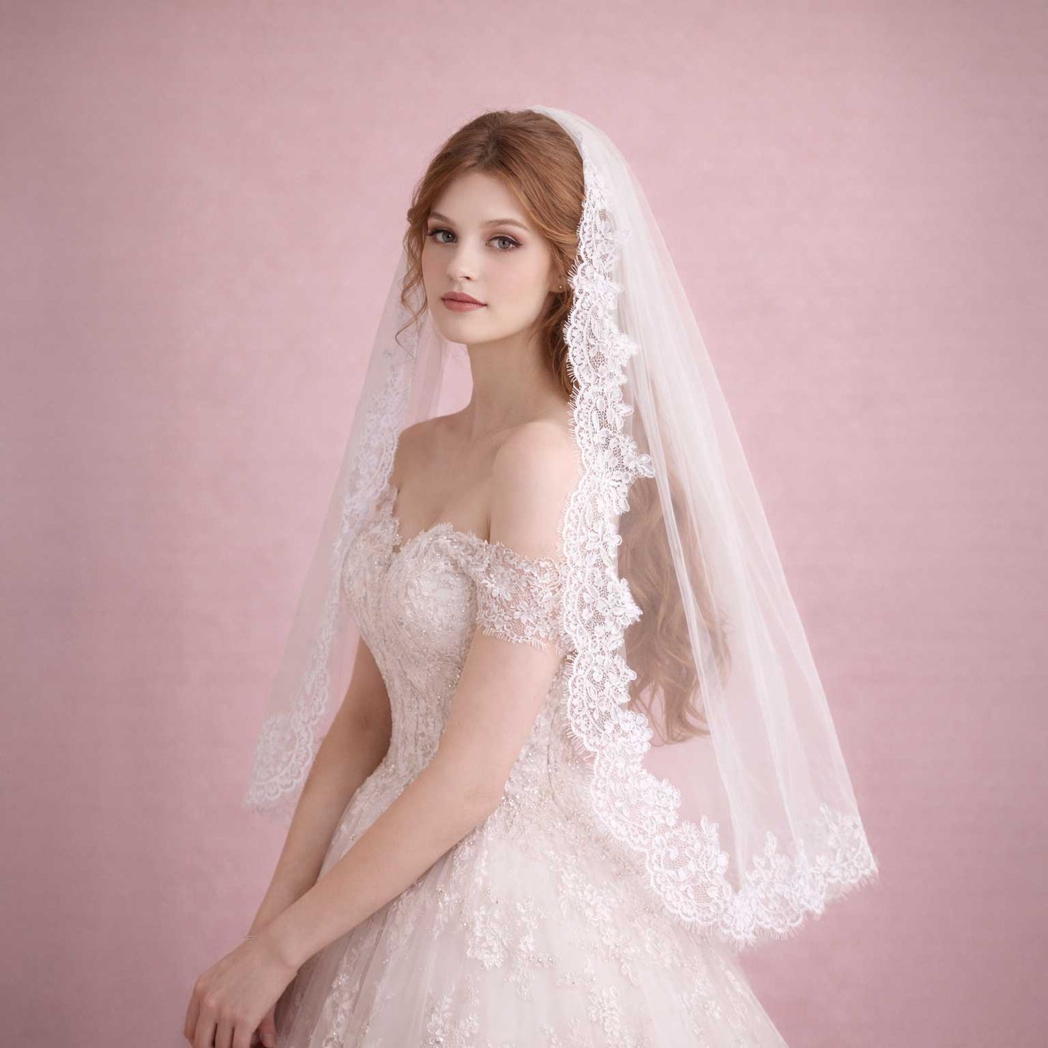 One Layer Fingertip Eye Lash Lace Wedding Veil  VG1047