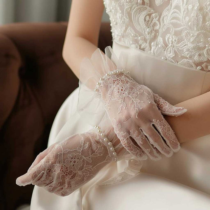 Short Lace Bridal Gloves with Pearls AC1016 ieie Short Lace Bridal Gloves with Pearls AC1016 ieie