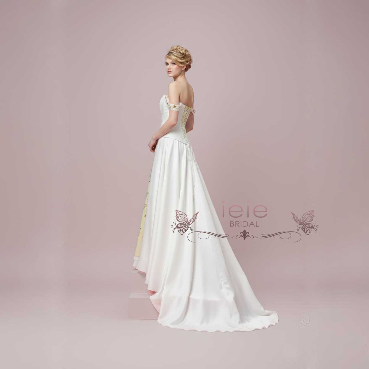 Love Story Vintage Medieval Style Wedding Dress Size 26W / Ivory Love Story Vintage Medieval Style Wedding Dress Size 26W / Ivory
