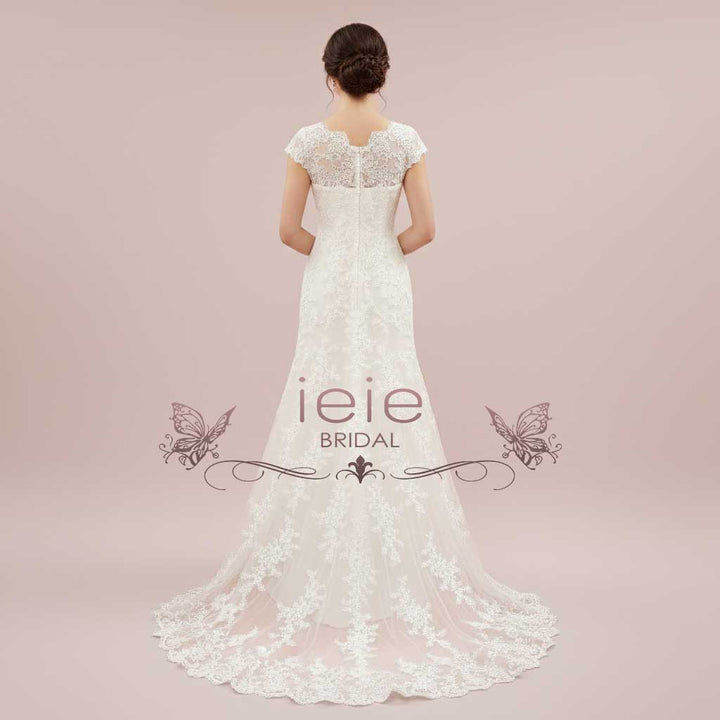 Vintage Lace Wedding Dress with Short Sleeves | CATANIA