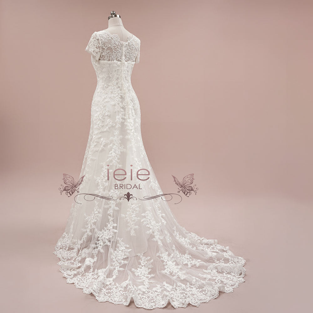 Vintage Lace Wedding Dress with Short Sleeves | CATANIA