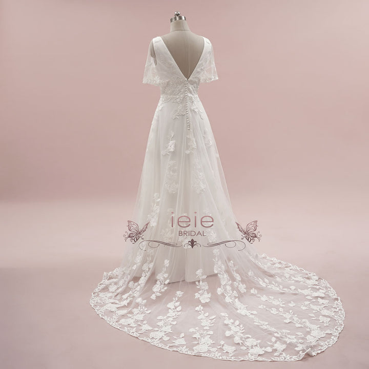 Vintage Inspired Lace A-line Wedding Dress with Short Sleeves LENORE Size 18W / White Vintage Inspired Lace A-line Wedding Dress with Short Sleeves LENORE Size 18W / White