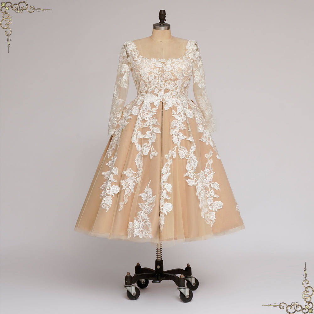 Vintage Champagne Short Lace Wedding Dress with Sleeves