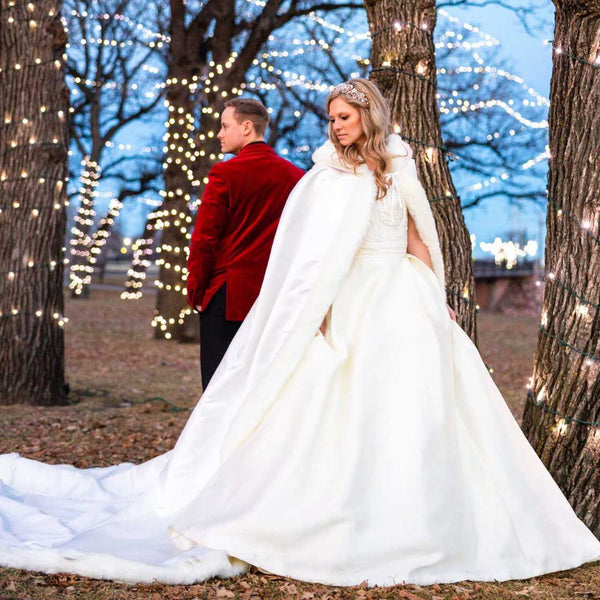 Winter Long Wedding Cloak with Fur Edges and Hood SG1003