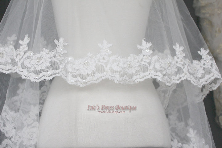 Short Ivory Lace Wedding Veil with Blusher VG1015