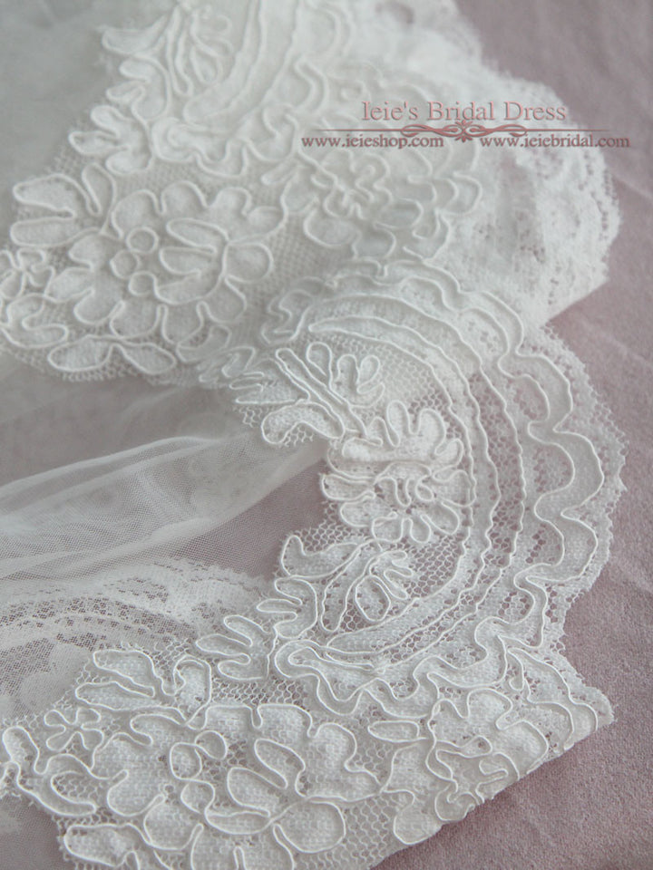 Short Bridal Veil with French Alencon Lace VG1066