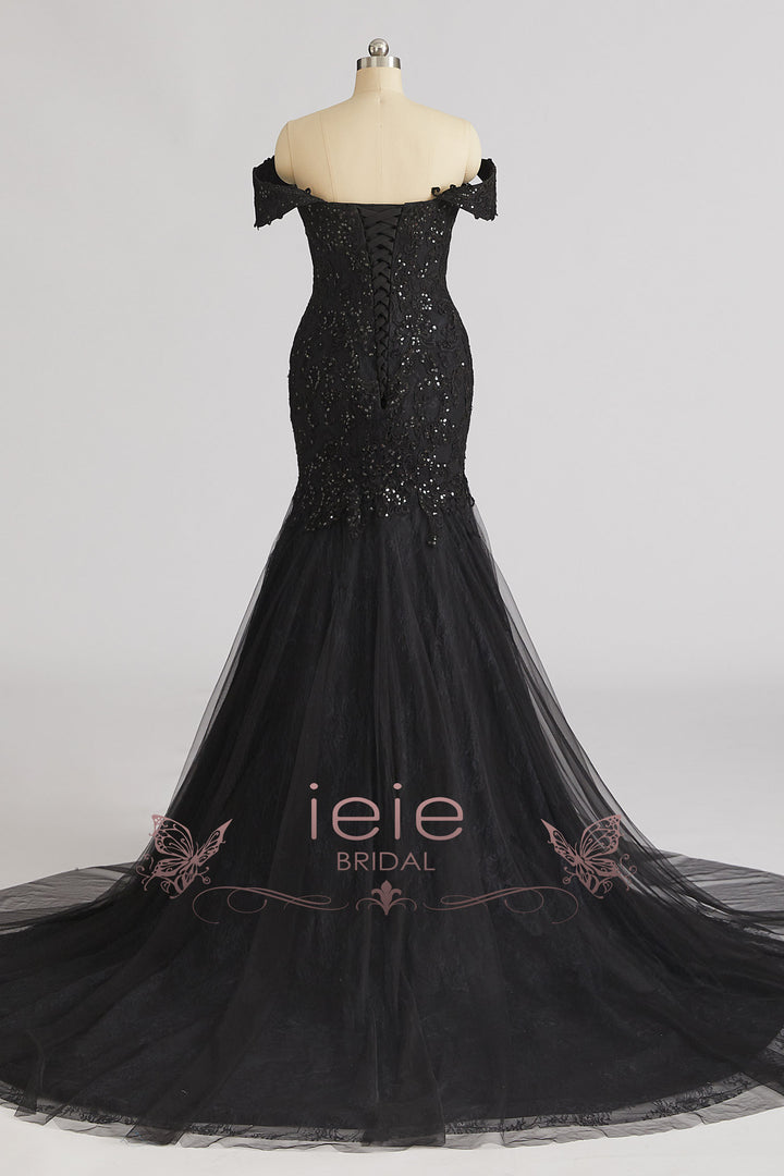 Gorgeous Black Lace Mermaid Wedding Dress ARTA Size 8 / Black Gorgeous Black Lace Mermaid Wedding Dress ARTA Size 8 / Black