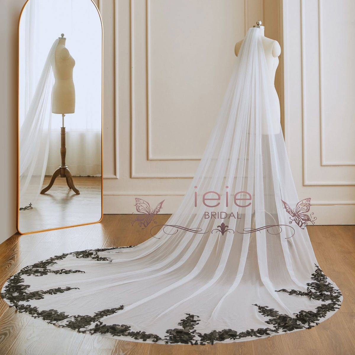 Long Soft Wedding Veil with Black Lace | VG3043
