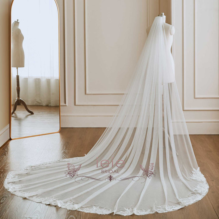 https://www.ieiebridal.com/cdn/shop/products/long-cathedral-lace-wedding-veil-with-lace-at-hem-ieiebridal-vg3042-2.jpg?v=1652044189&width=720