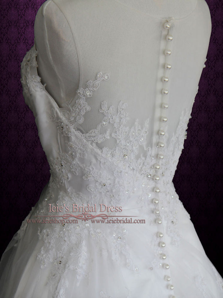 Modest Princess Lace A-line Wedding Dress With Pearl Buttons | Nathalia